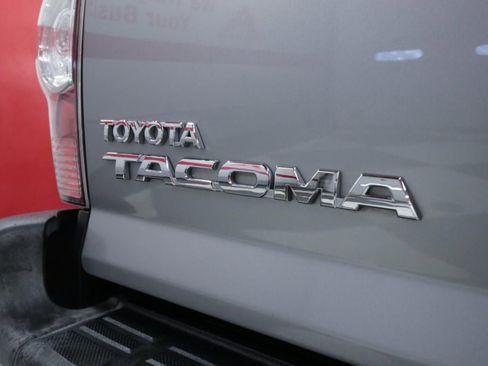 Used 2014 Toyota Tacoma PreRunner w/ SR5 Package image 28