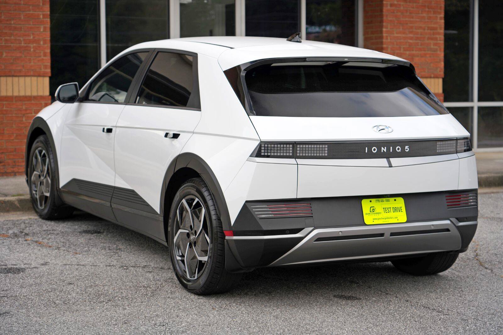 Used 2024 Hyundai Ioniq 5 SEL RWD image 49