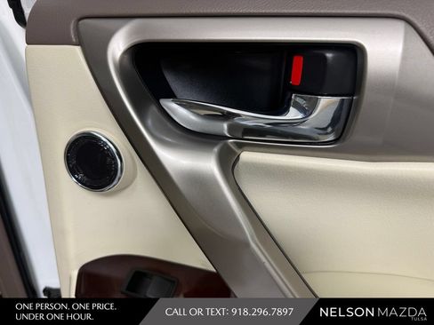 Used 2018 Lexus GX 460 Luxury w/ Preferred Accessory Package AWD/4WD image 48