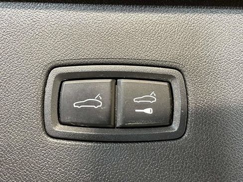 Certified 2025 Porsche Cayenne GTS AWD/4WD image 21
