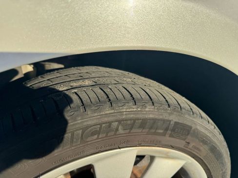 Used 2013 Tesla Model S image 24