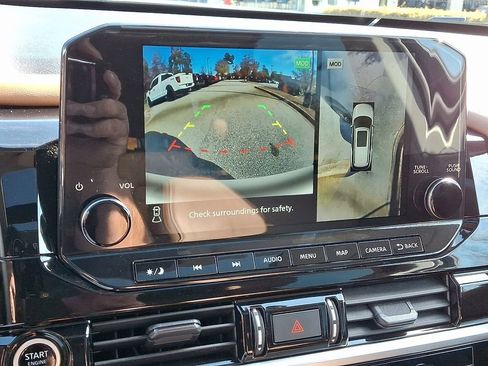 Used 2022 Nissan Pathfinder Platinum w/ Cargo Package image 20