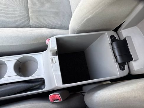 Used 2012 Toyota Corolla LE FWD image 26
