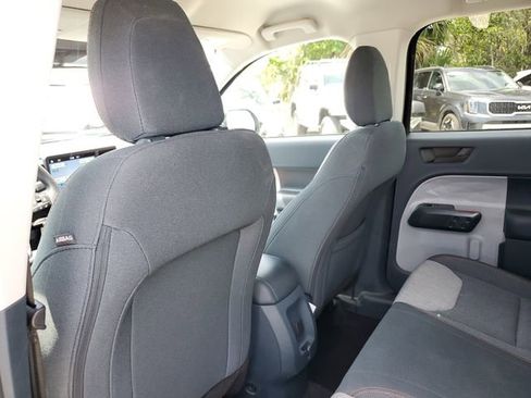 Used 2024 Ford Maverick XLT image 10