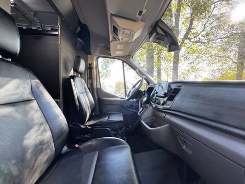 Used 2022 Ford Transit 250 Medium Roof w/ Load Area Protection Package image 7