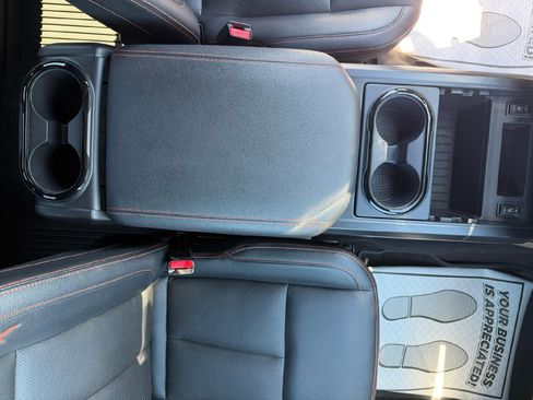 Used 2023 Nissan Titan PRO-4X w/ Pro-4x Convenience Package AWD/4WD image 23