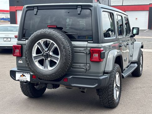 Used 2018 Jeep Wrangler Unlimited Sahara w/ Dual Top Group AWD/4WD image 7