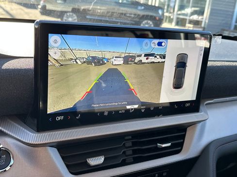 New 2026 Ford Explorer Active image 16