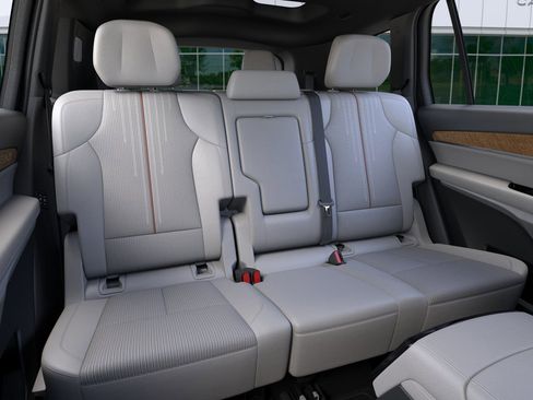 New 2026 Cadillac Vistiq Luxury image 17