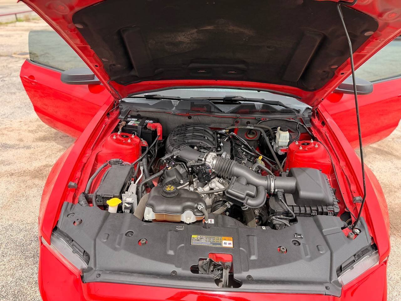 Used 2014 Ford Mustang Coupe RWD image 24
