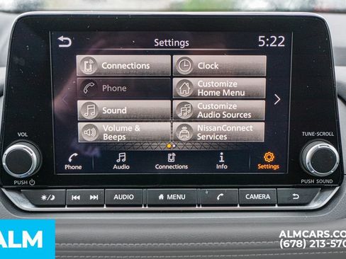 Used 2025 Nissan Rogue SV FWD image 34