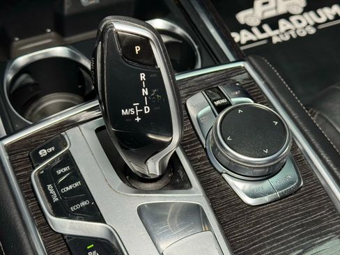 Used 2016 BMW 740i image 47