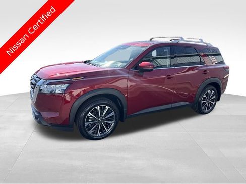 Used 2024 Nissan Pathfinder SL w/ SL Premium Package image 2