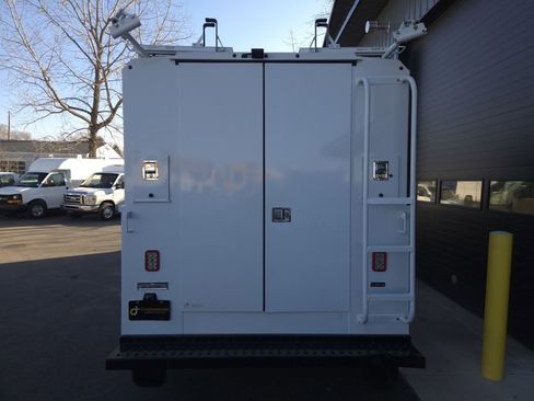 Used 2019 Ford Transit 350 138 w/ Interior Upgrade Package image 10