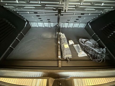 Used 2020 GMC Yukon XL Denali RWD image 22