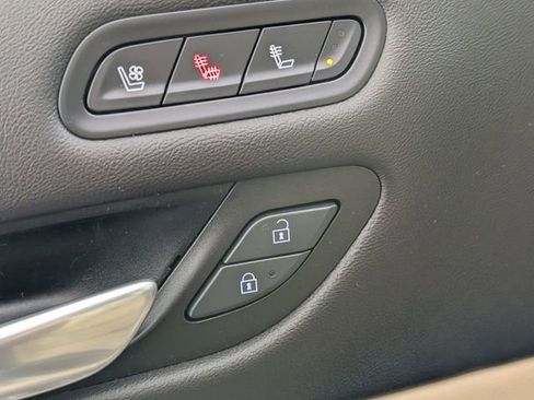 Used 2024 Cadillac Escalade Premium Luxury w/ Performance Package image 11