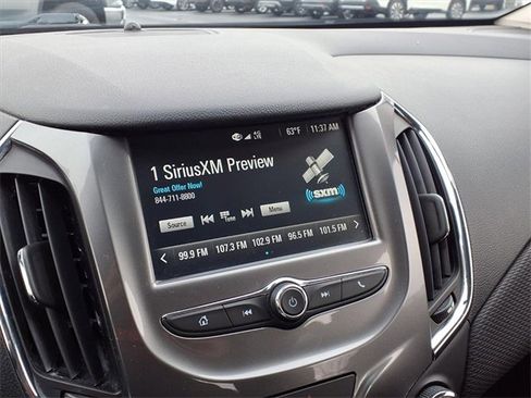 Used 2017 Chevrolet Cruze LT image 8