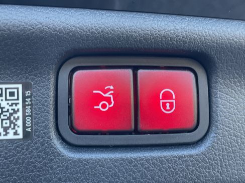 Certified 2025 Mercedes-Benz C 43 AMG 4MATIC Sedan image 13