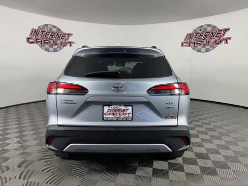 Used 2024 Toyota Corolla Cross XLE w/ Convenience Package AWD/4WD image 6