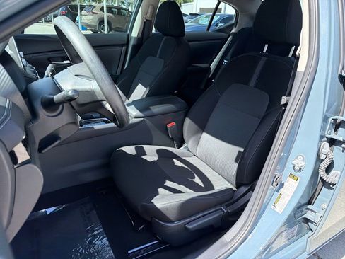 Used 2024 Nissan Sentra SV FWD image 29