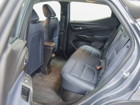 Used 2023 Chevrolet Bolt EUV Premier w/ Sun & Sound Package image 4