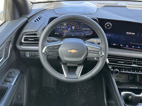 New 2026 Chevrolet Traverse LT image 14