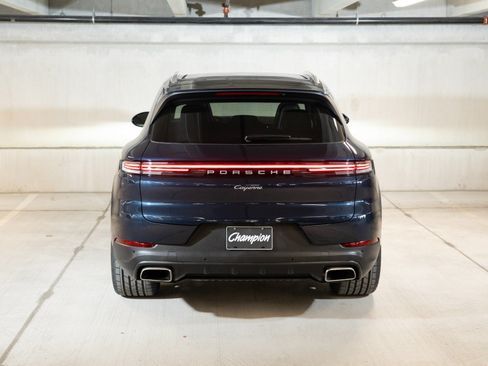 Certified 2026 Porsche Cayenne AWD/4WD image 10