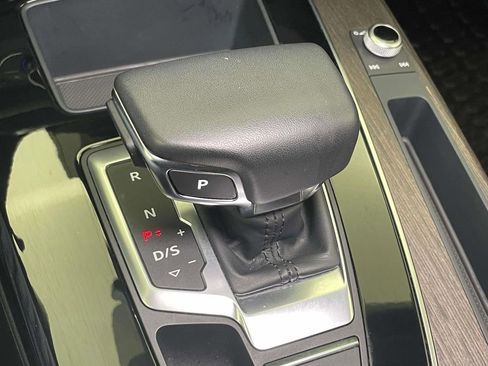 Certified 2023 Audi Q5 2.0T Premium w/ Convenience Package AWD/4WD image 33