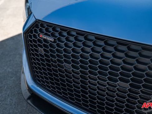 Used 2018 Audi R8 V10 w/ Premium Package image 21