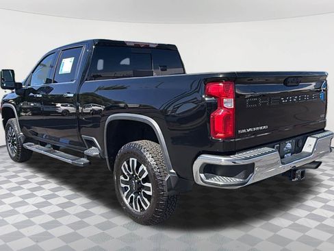 Used 2020 Chevrolet Silverado 2500 LTZ w/ LTZ Plus Package AWD/4WD image 7