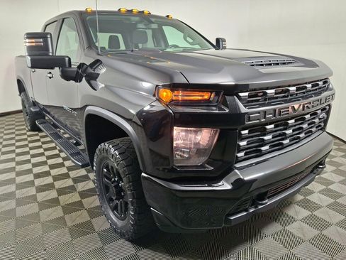 Used 2022 Chevrolet Silverado 2500 Custom w/ Custom Convenience Package image 7