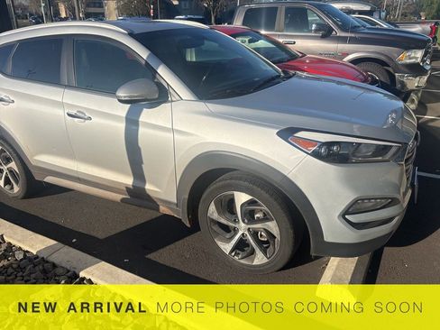 Used 2017 Hyundai Tucson Limited w/ Cargo Package image 2