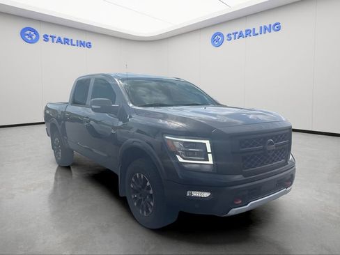 Used 2021 Nissan Titan PRO-4X w/ Pro-4x Convenience Package image 3