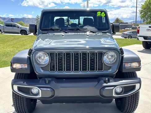 Used 2026 Jeep Gladiator Sport image 8