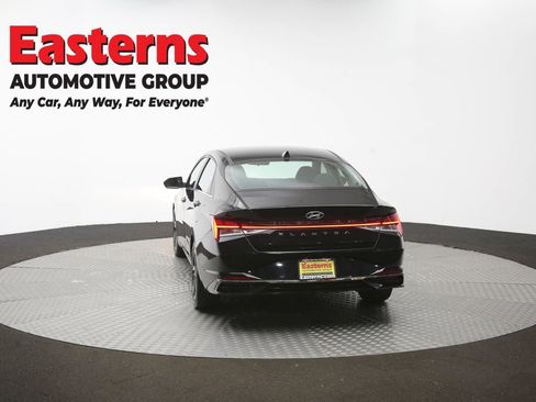 Used 2021 Hyundai Elantra SEL w/ Convenience + Premium Package FWD image 38