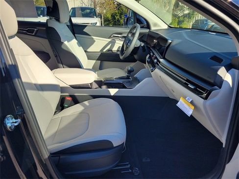New 2026 Kia Sportage EX image 7