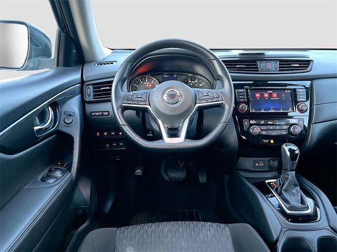 Used 2020 Nissan Rogue SV image 21