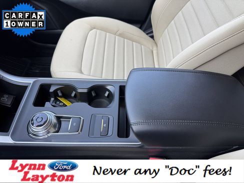 Certified 2024 Ford Edge SE image 17