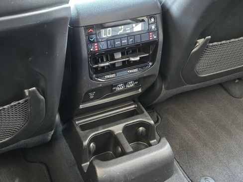 Used 2023 Jeep Grand Cherokee L Limited w/ Luxury Tech Group II RWD image 30