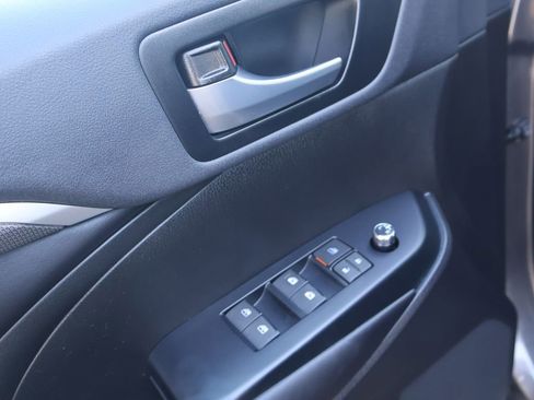 Used 2018 Toyota Highlander SE image 21