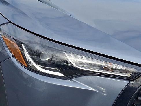 Used 2023 Toyota Corolla Cross LE image 9