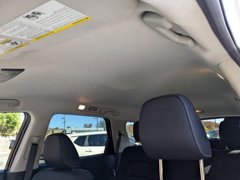 Certified 2022 Nissan Pathfinder SV w/ SV Black Package image 18