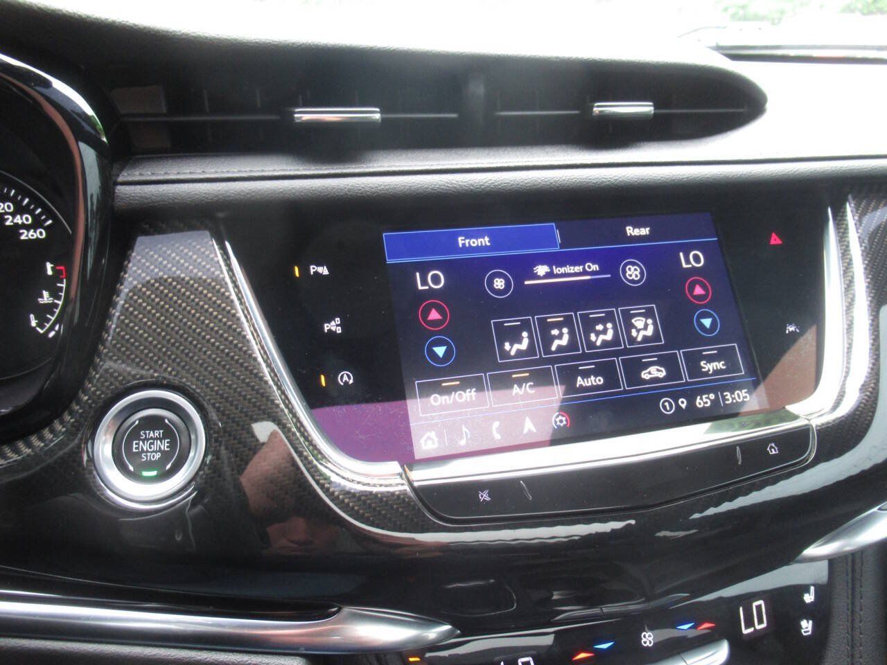 Used 2022 Cadillac XT6 Sport w/ Technology Package AWD/4WD image 25