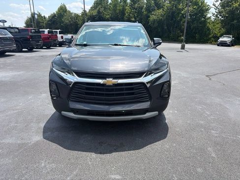 Used 2022 Chevrolet Blazer LT FWD image 2
