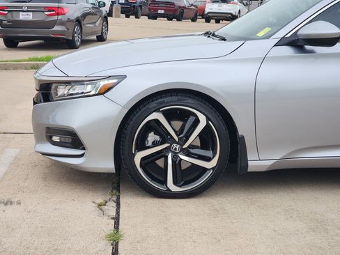 Used 2020 Honda Accord Sport image 10