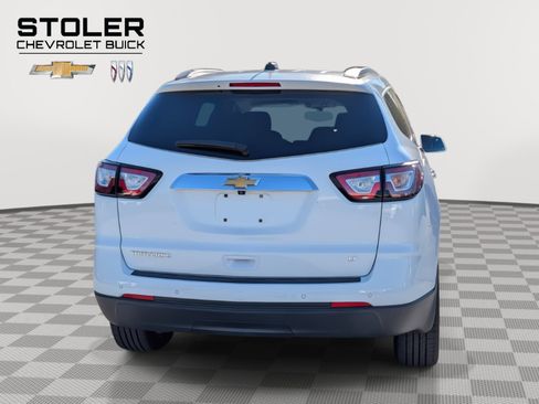 Used 2017 Chevrolet Traverse LT w/ Style and Technology Package image 4