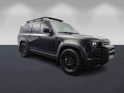 Used 2023 Land Rover Defender 130 SE image 1