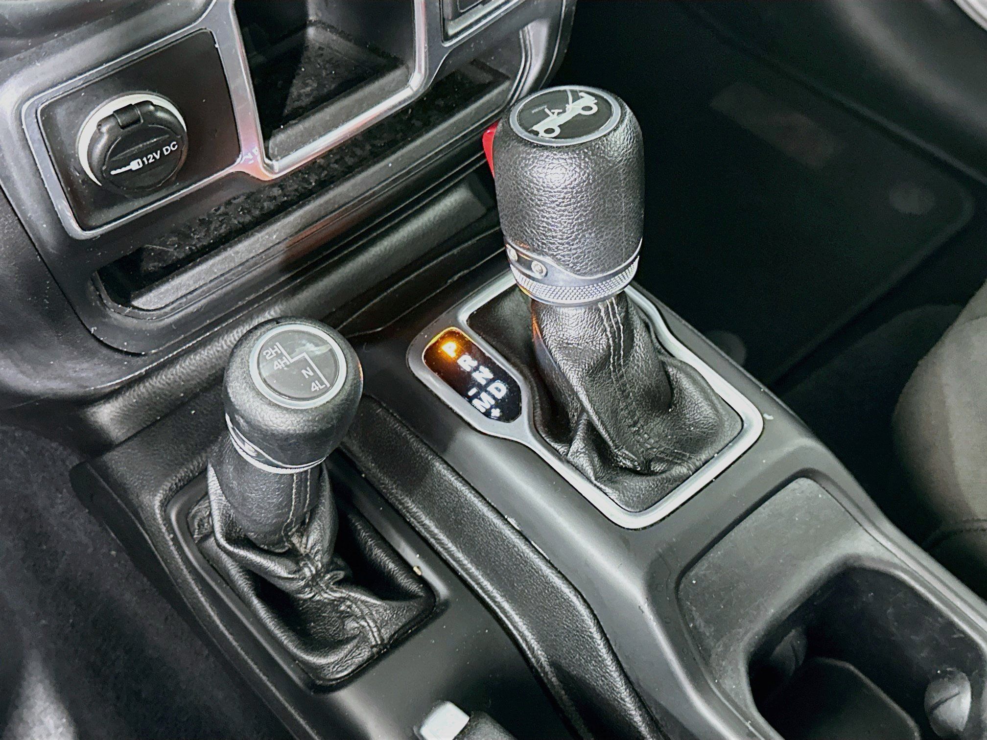 Used 2018 Jeep Wrangler Unlimited Sport AWD/4WD image 23