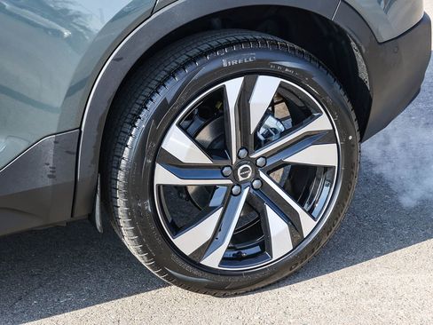 New 2026 Volvo XC40 B4 Plus w/ Climate Package image 10