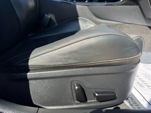 Used 2019 Kia Stinger Premium image 39